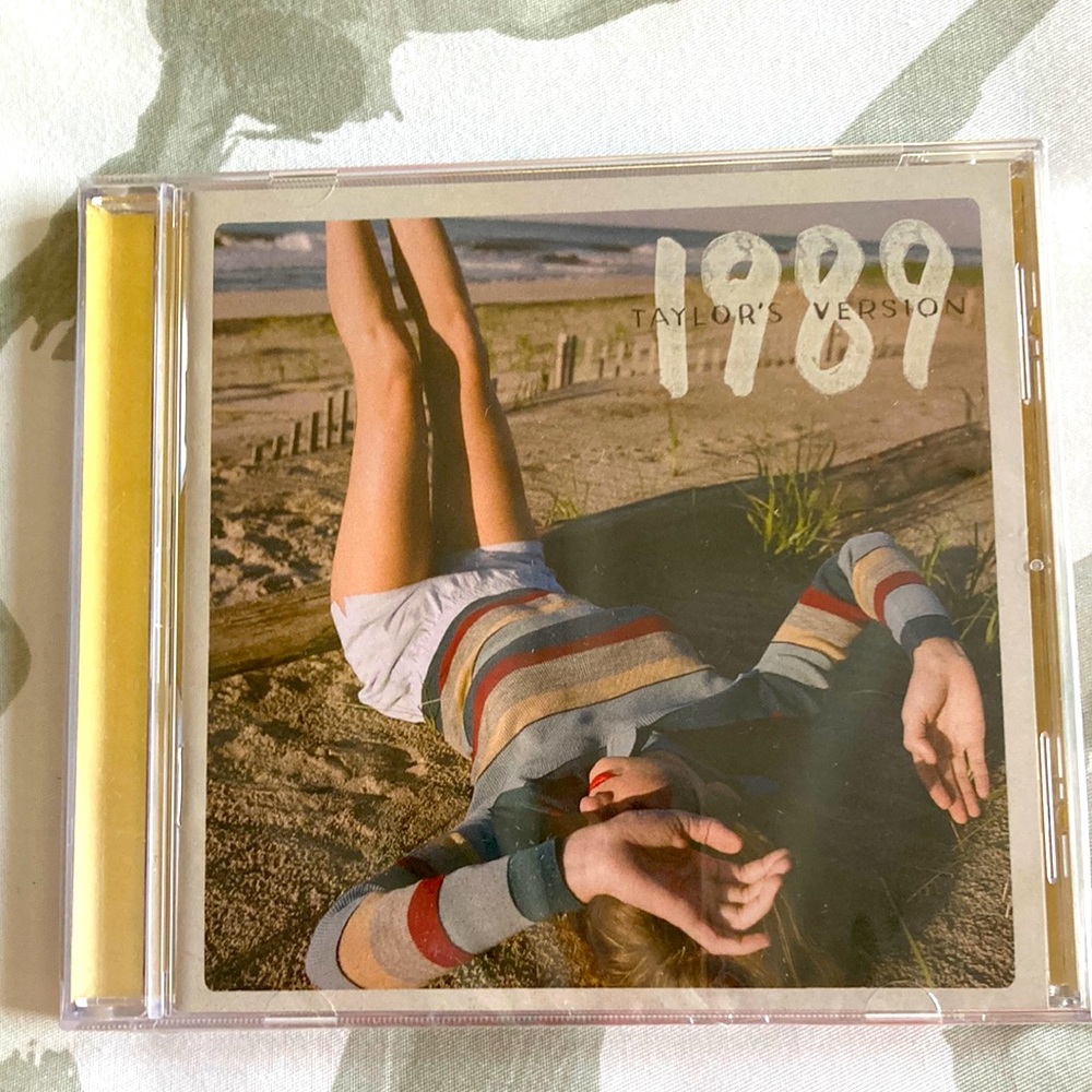 1989 (Taylor's Version) Sunrise Boulevard Yellow Edition Deluxe CD